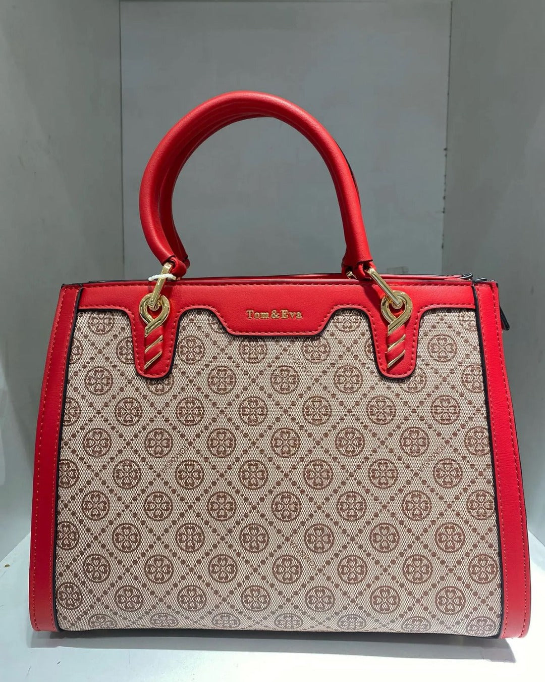 Sofia Signature Satchel – Elegant handväska med mönstrad design
