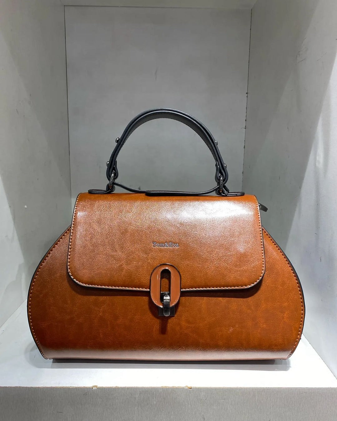 Elegant handväska i klassisk design