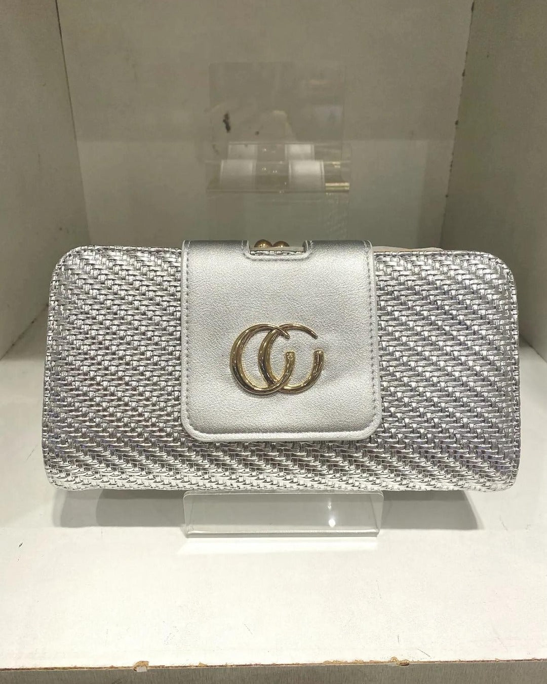 Vera Woven Clutch – Elegant fest- och vardagsväska