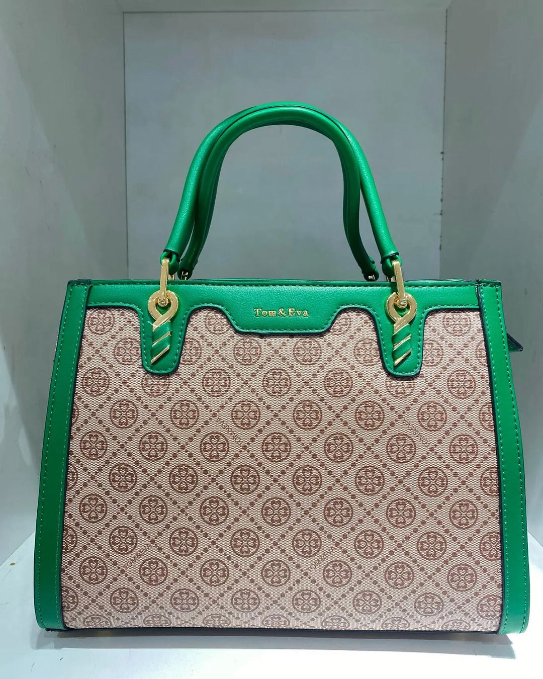 Sofia Signature Satchel – Elegant handväska med mönstrad design